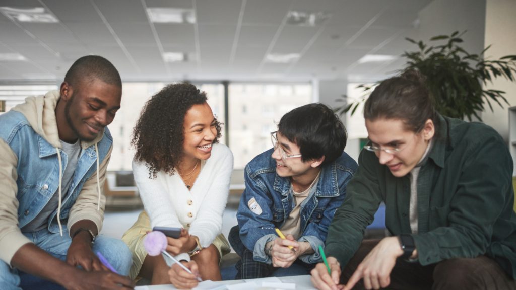 international students working together